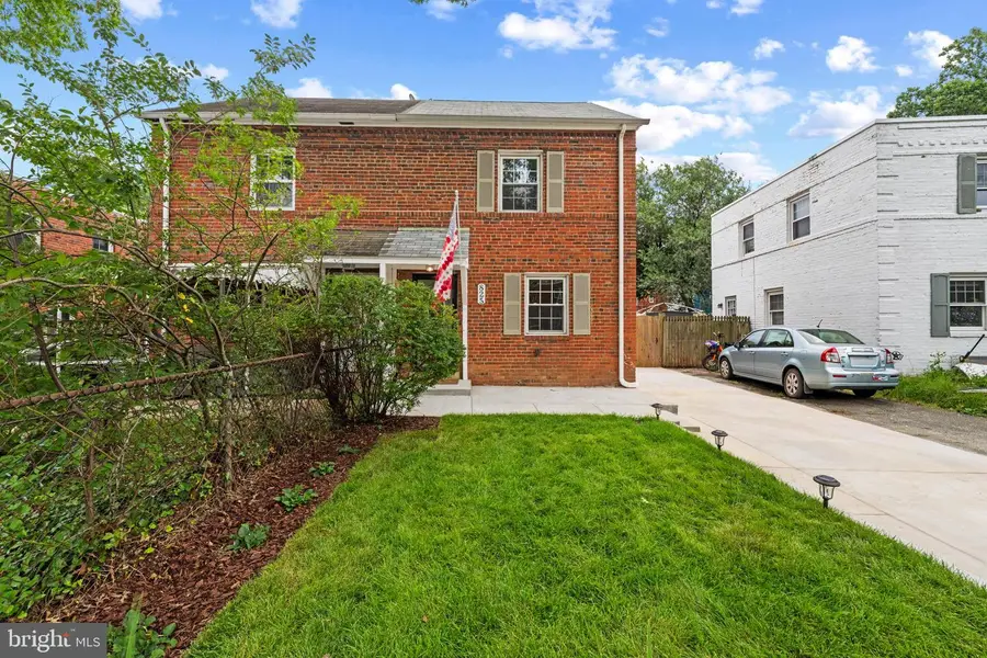 825 S Ivy St, Arlington, VA 22204 - #3