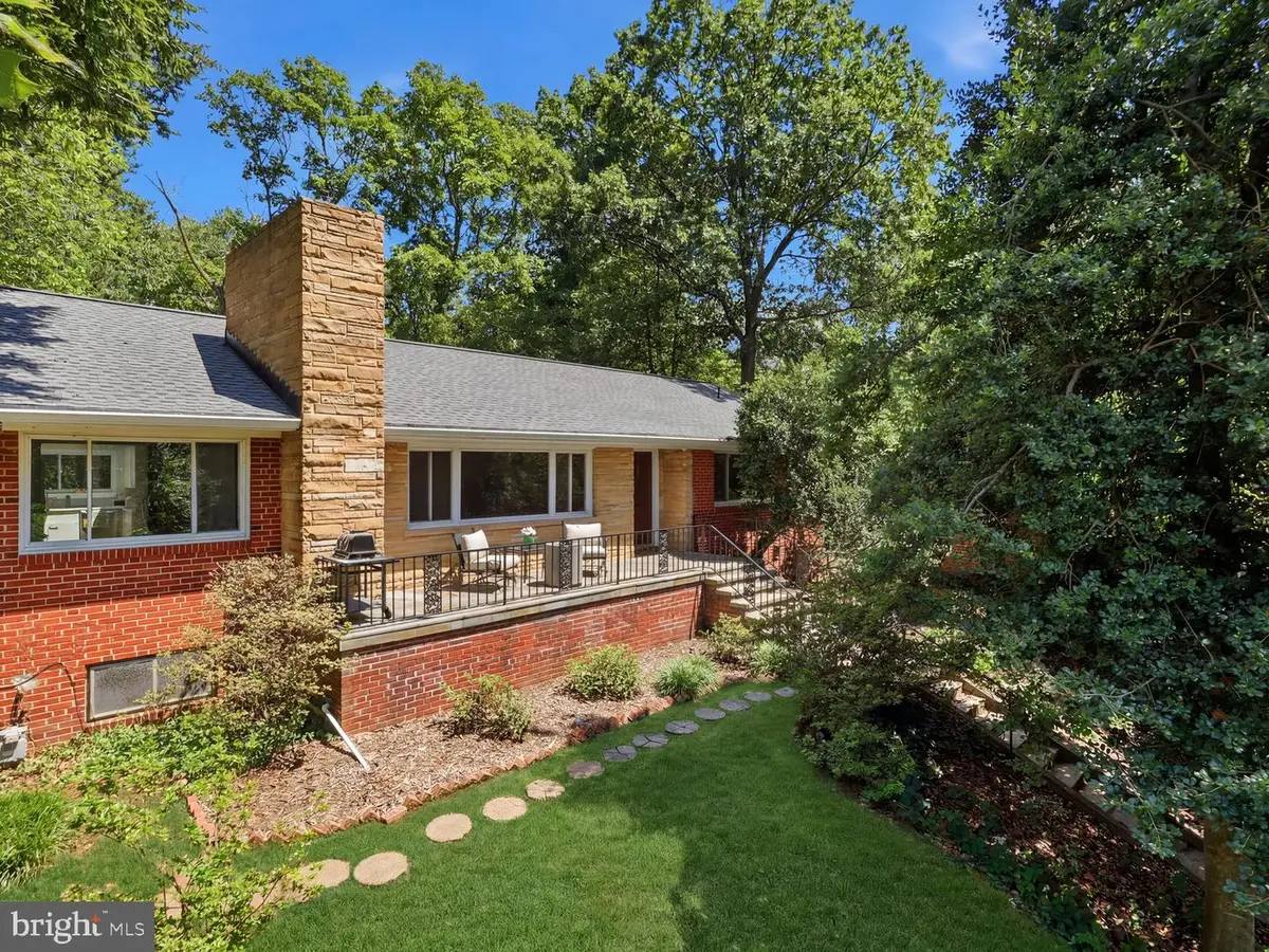 2615 S June St, Arlington, VA 22202 - #1