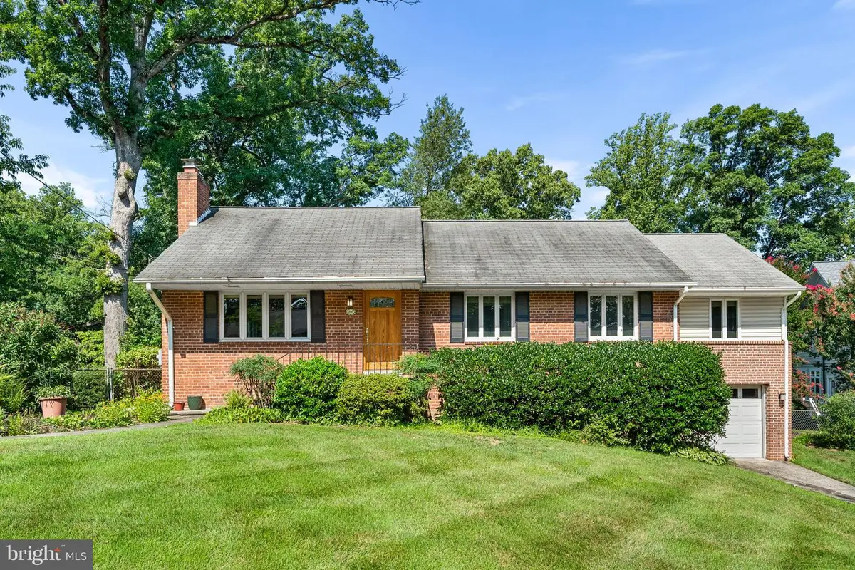 2616 N Upland St, Arlington, VA 22207 - #1