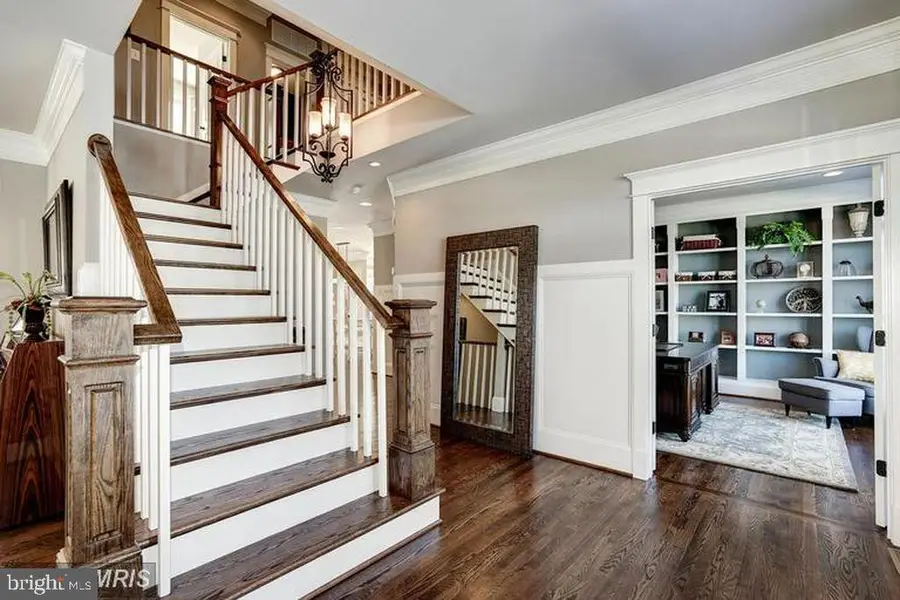 812 21st St S, Arlington, VA 22202 - #3