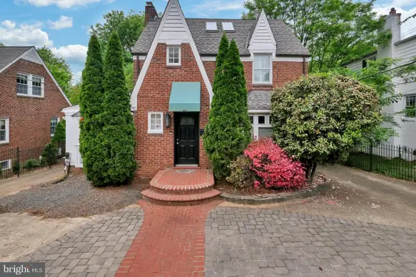 1706 N Glebe Rd, ARLINGTON, VA 22207