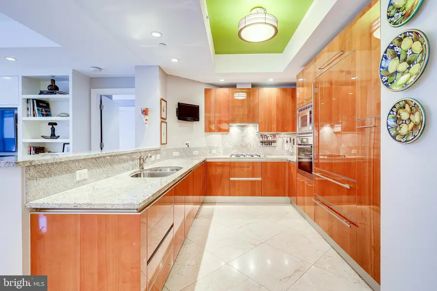 1881 N Nash St #201, Arlington, VA 22209 - #3