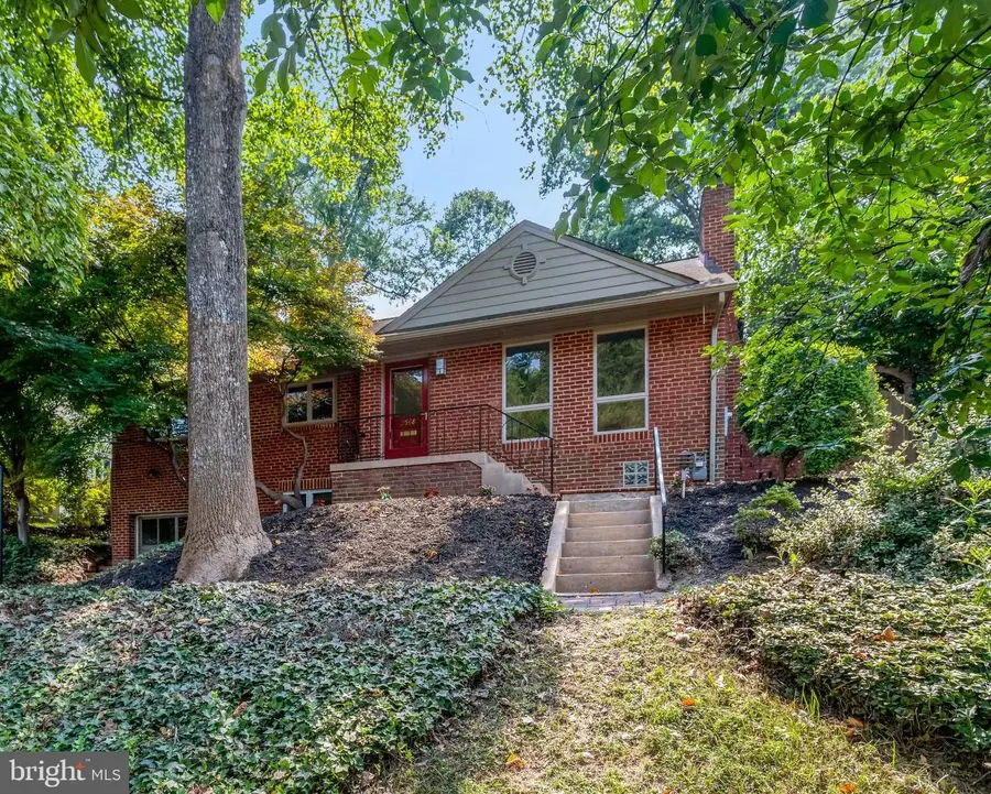 3548 Military Rd, Arlington, VA 22207 - #3