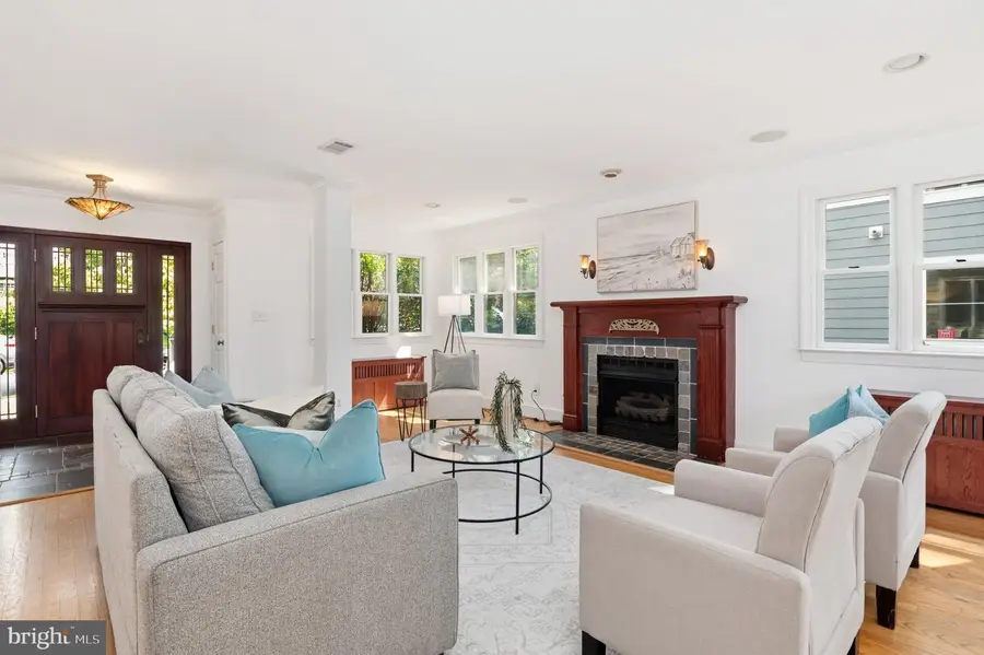 4916 17th St N, Arlington, VA 22207 - #2