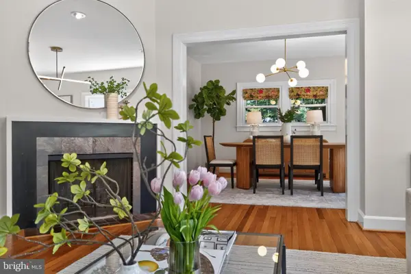 745 26th St S, ARLINGTON, VA 22202