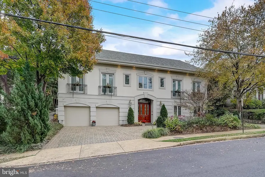 4744 34th St N, Arlington, VA 22207 - #2