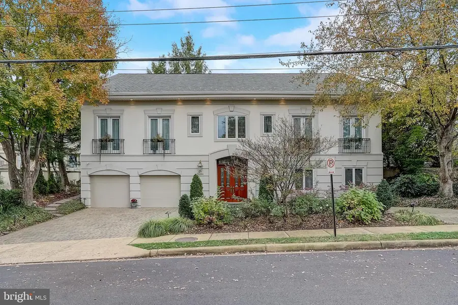 4744 34th St N, Arlington, VA 22207 - #3