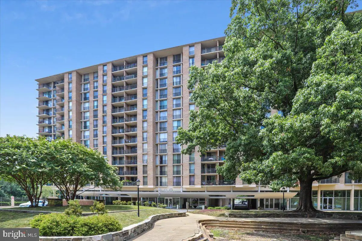4600 S Four Mile Run Dr #307, Arlington, VA 22204 - #1