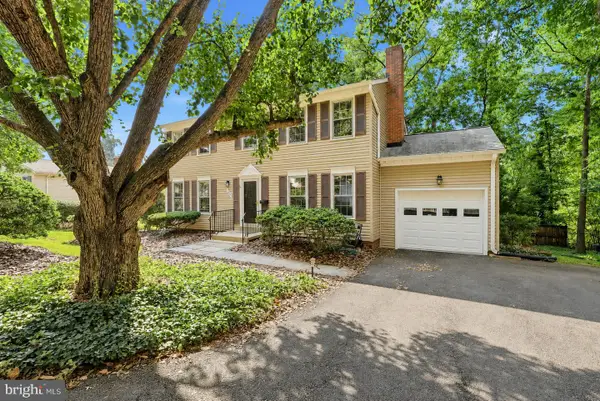 820 S Quincy St, ARLINGTON, VA 22204