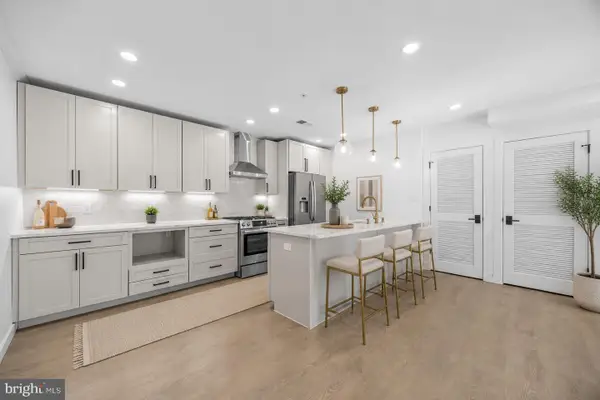 1201 N Quinn St #101, ARLINGTON, VA 22209