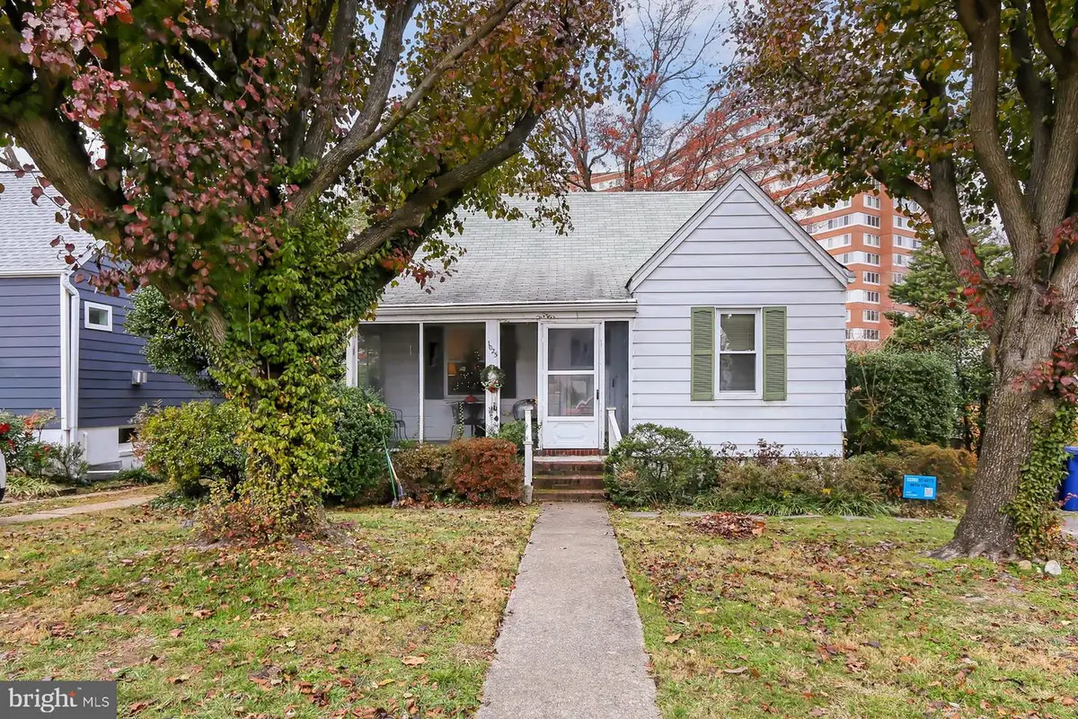 1025 16th St S, Arlington, VA 22202 - #1