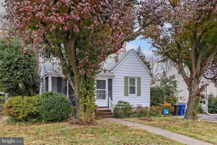 1025 16th St S, Arlington, VA 22202 - #2