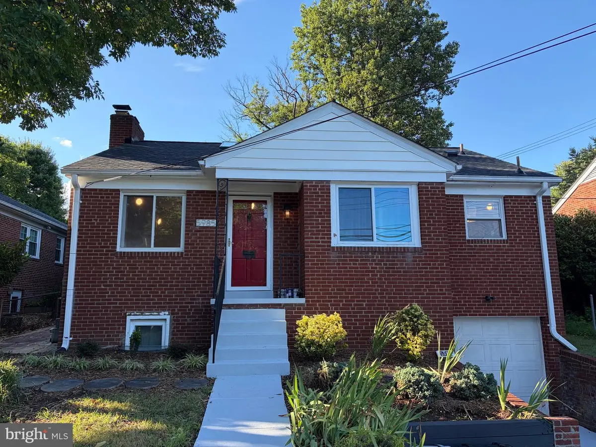 5985 Wilson Blvd, Arlington, VA 22205 - #1