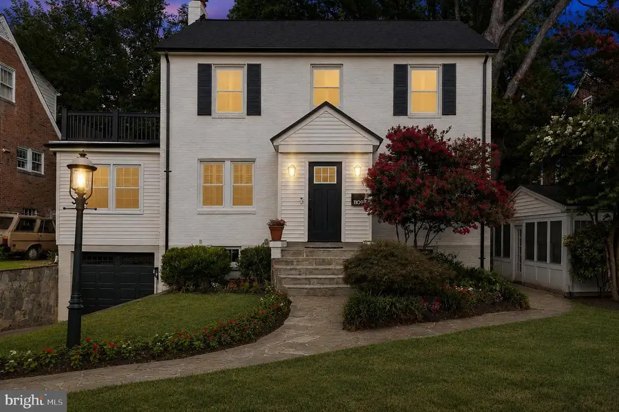 1109 N Illinois St, Arlington, VA 22205 - #2