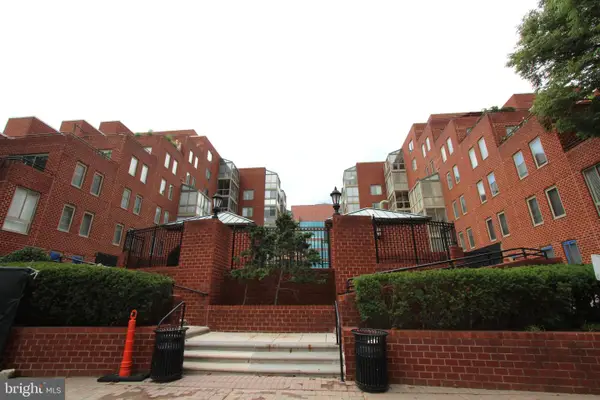 1045 N Utah St #2-210, ARLINGTON, VA 22201