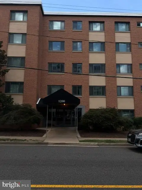 1200 S Arlington Ridge Rd #403, ARLINGTON, VA 22202