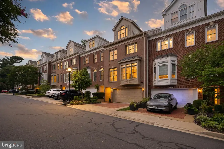1719 22nd Ct N, Arlington, VA 22209 - #2