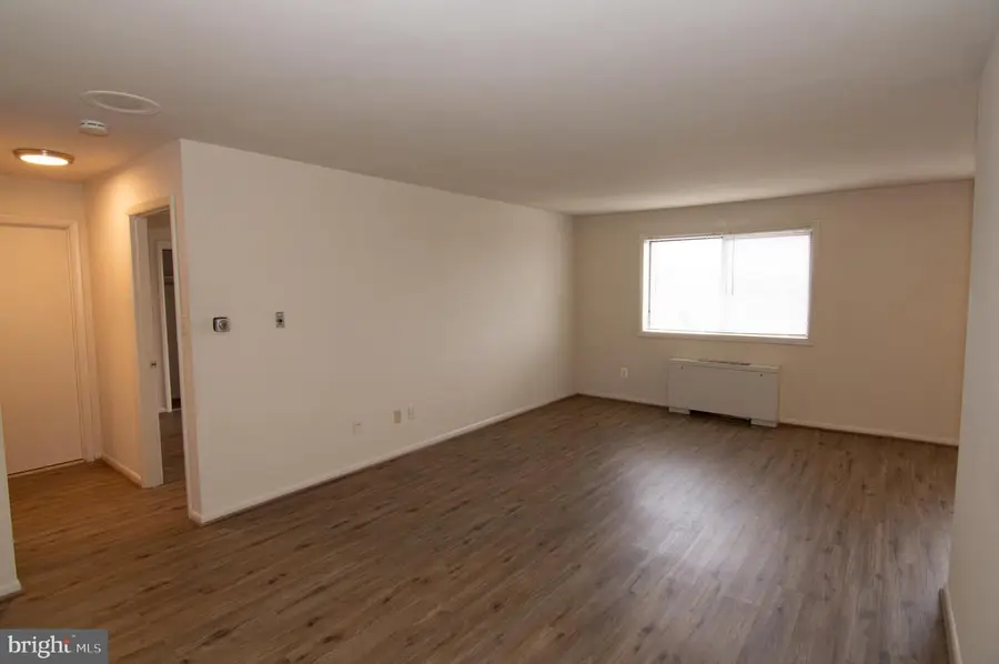 750 S Dickerson St #414, Arlington, VA 22204 - #3