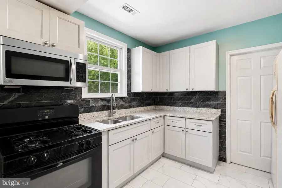 2500 S Eads St, Arlington, VA 22202 - #3