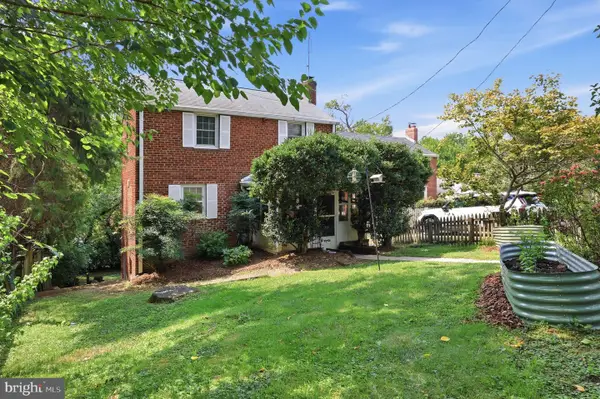 2004 N Cleveland St, ARLINGTON, VA 22201