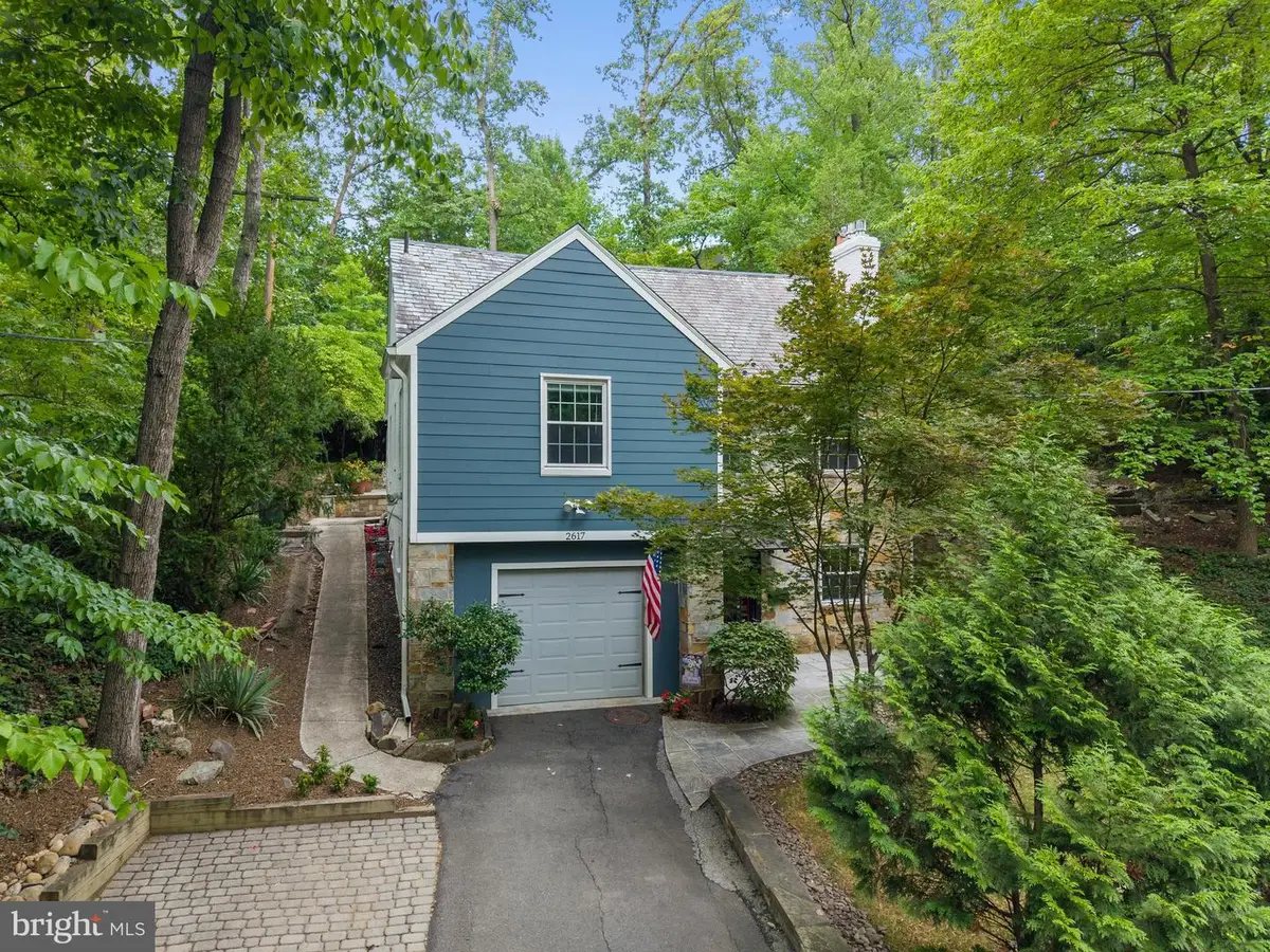 2617 S Arlington Ridge Rd, Arlington, VA 22202 - #1