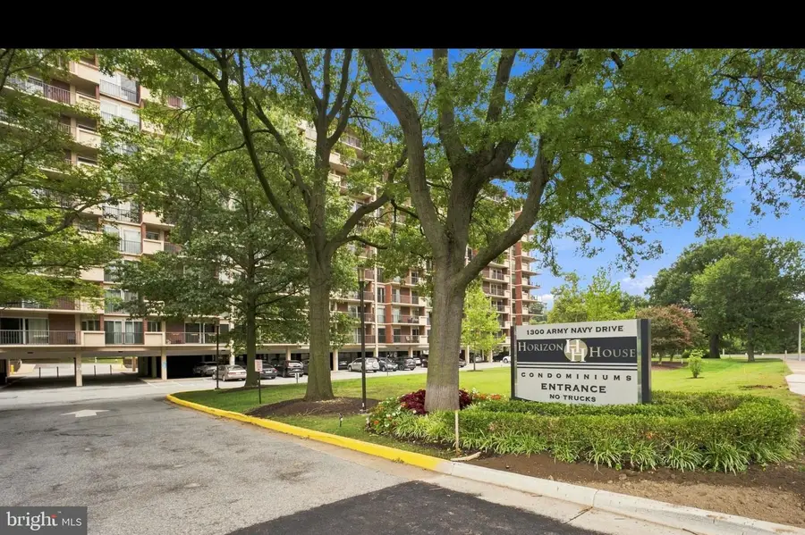 1300 Army Navy Dr #102, Arlington, VA 22202 - #2