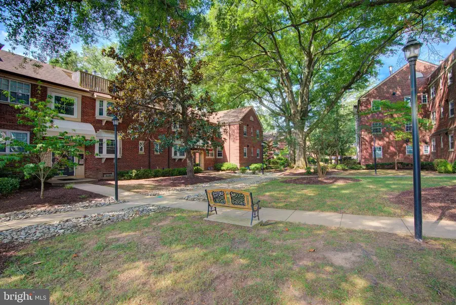 2102 N Scott St #109, Arlington, VA 22209 - #3