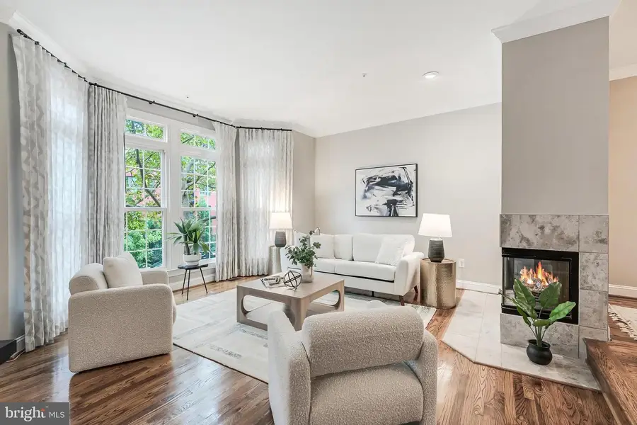 1544 N Colonial Ter, Arlington, VA 22209 - #2