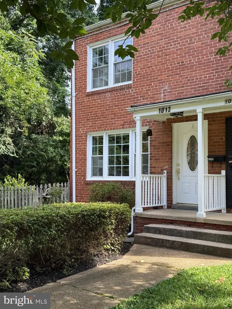 1013 S Buchanan St, Arlington, VA 22204 - #2