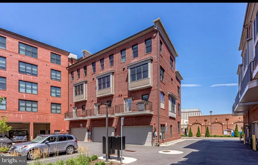 2810 11th St S #t001, Arlington, VA 22204 - #3