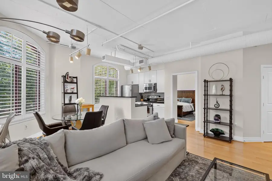1201 N Garfield St #216, Arlington, VA 22201 - #3