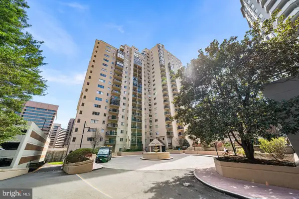 1211 S Eads St #1305, ARLINGTON, VA 22202