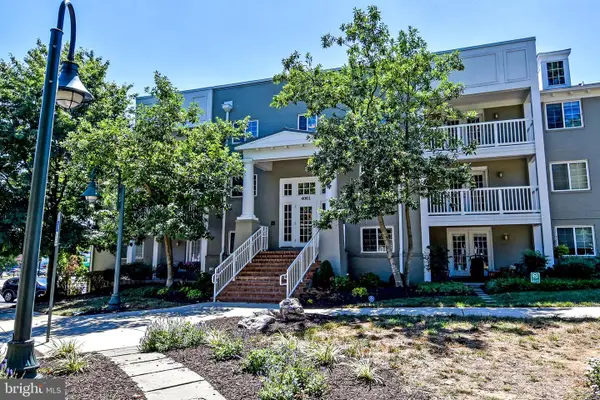 4061 S Four Mile Run Dr #304, ARLINGTON, VA 22204