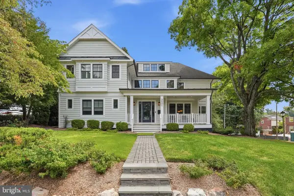3501 N Dinwiddie St, ARLINGTON, VA 22207