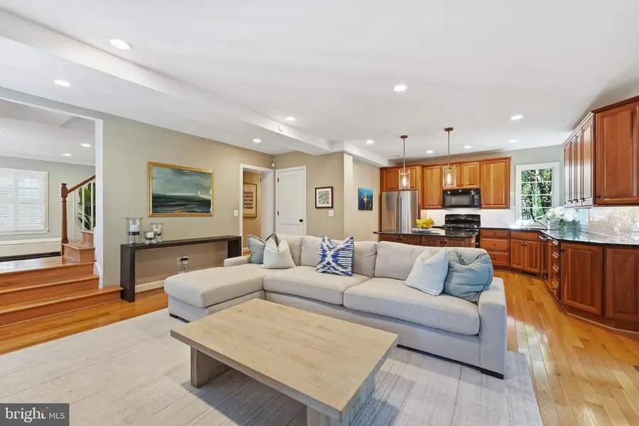 2727 N Edison St, Arlington, VA 22207 - #2