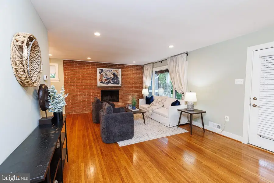 2665 Military Rd, Arlington, VA 22207 - #3