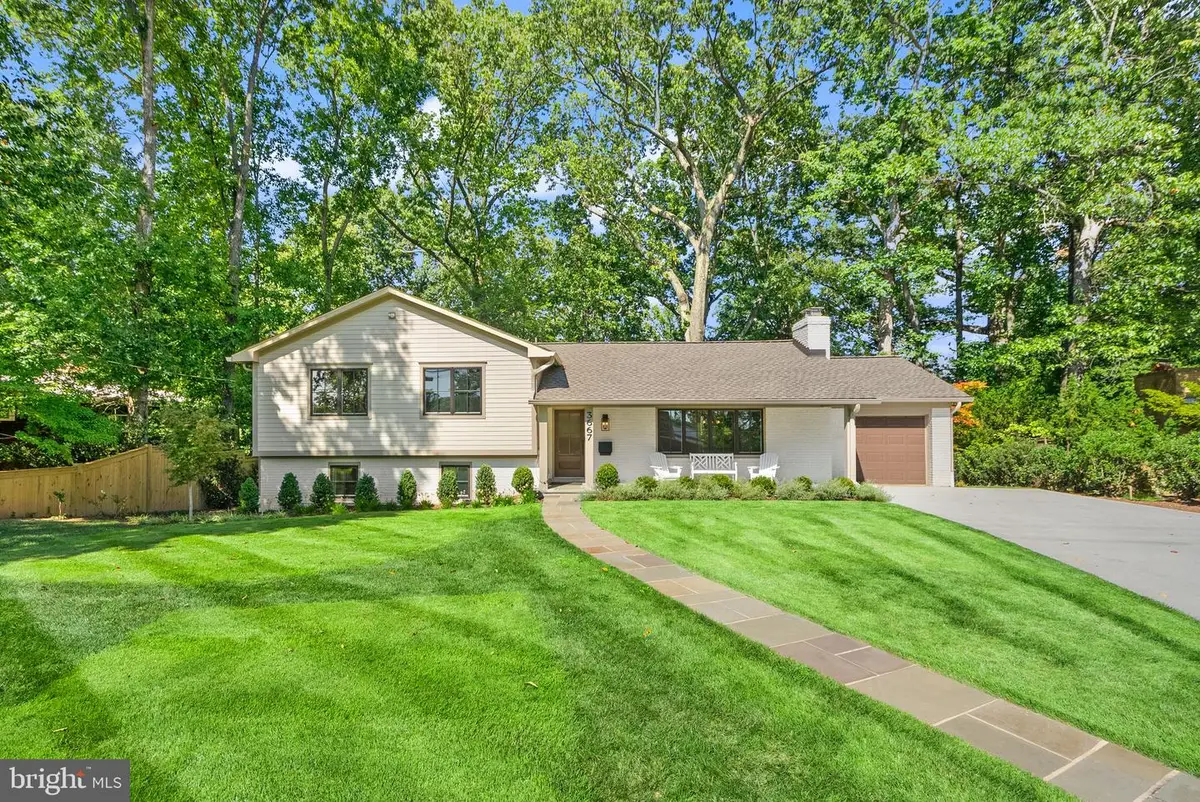 3667 N Harrison St, Arlington, VA 22207 - #1