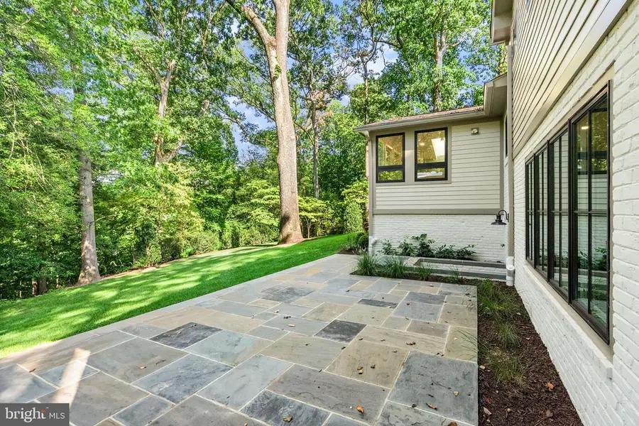 3667 N Harrison St, Arlington, VA 22207 - #2