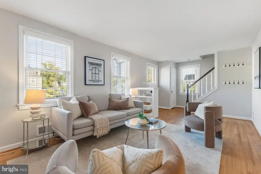 937 N Lebanon St, Arlington, VA 22205 - #3