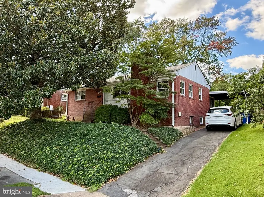 2016 N Woodstock St, Arlington, VA 22207 - #2