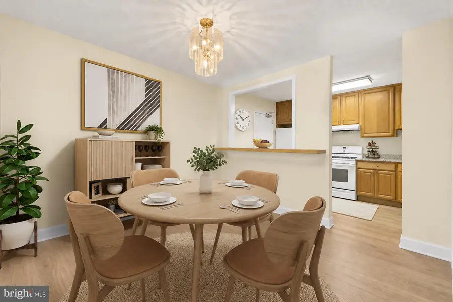 1300 S Army Navy Dr #1007, Arlington, VA 22202 - #3