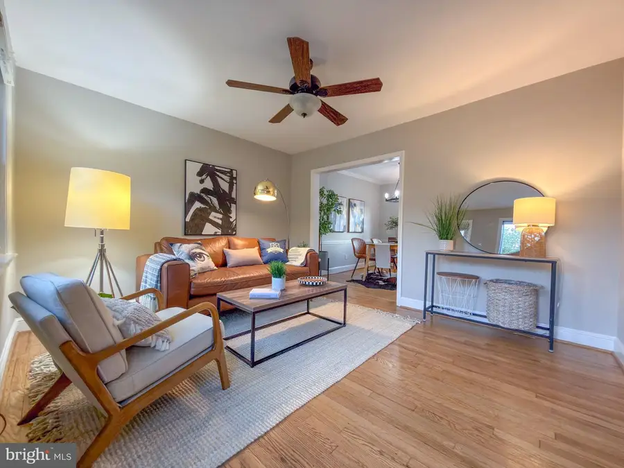 2120 N Brandywine St, Arlington, VA 22207 - #3