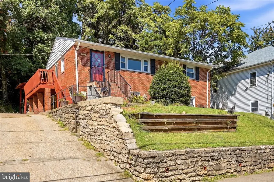 3447 22nd St S, Arlington, VA 22204 - #2