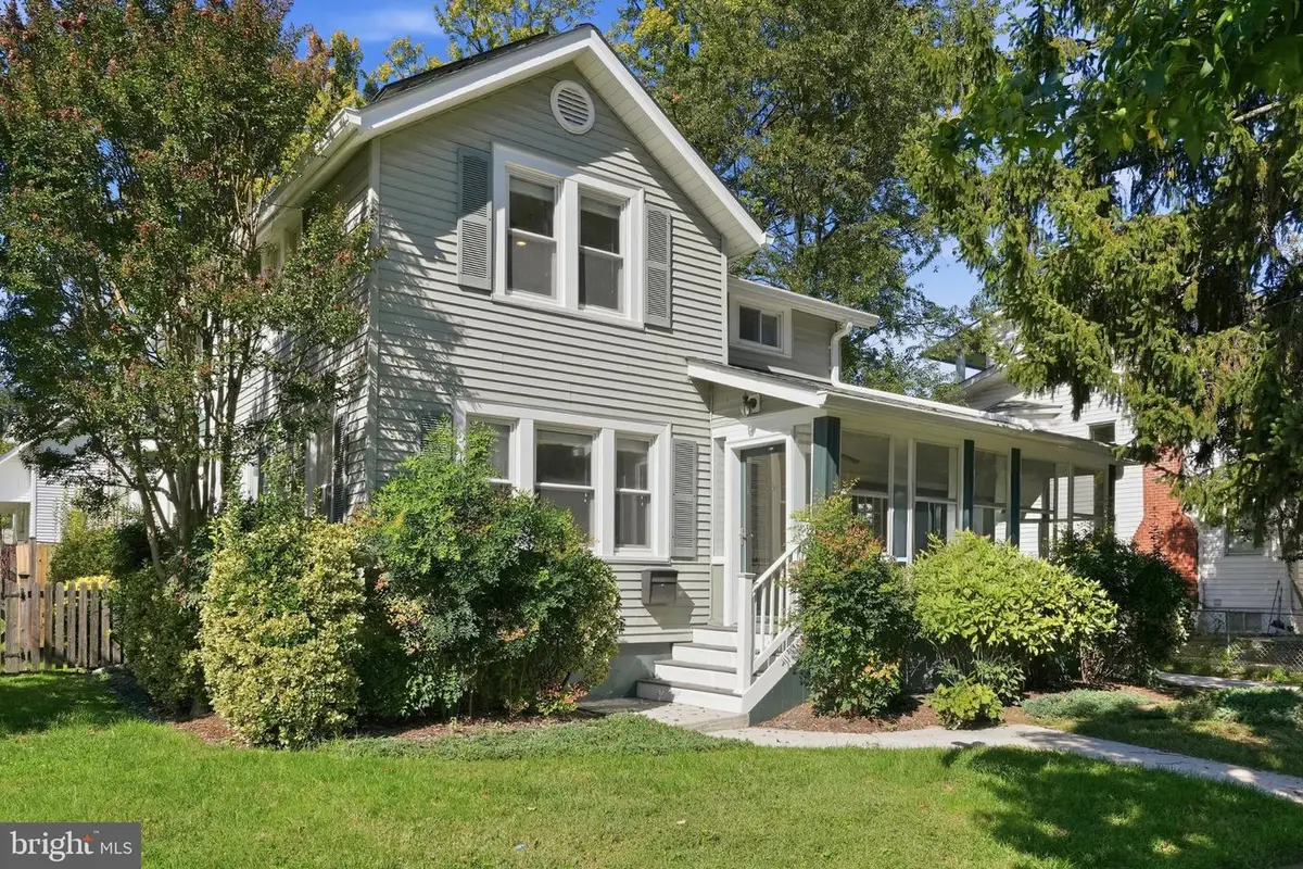 2416 S Eads St, Arlington, VA 22202 - #1