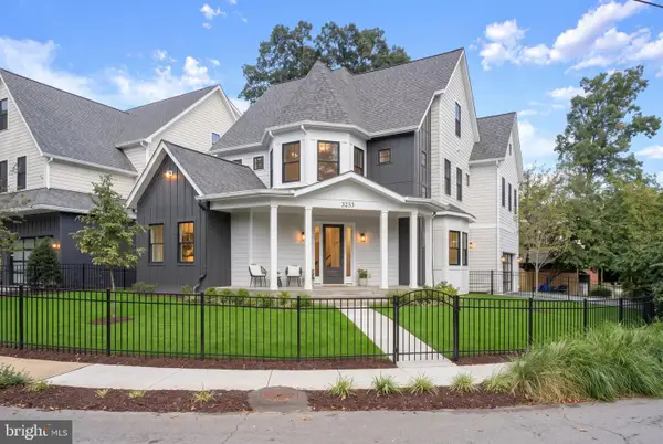 3233 4th St N, ARLINGTON, VA 22201