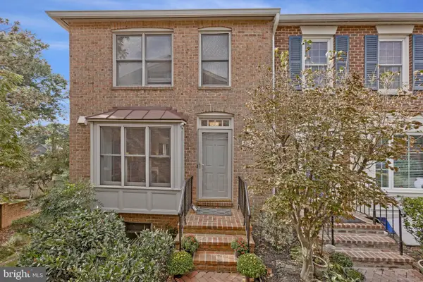 2105 N Tazewell Ct, ARLINGTON, VA 22207
