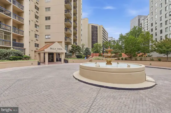 1211 S Eads St #405, ARLINGTON, VA 22202
