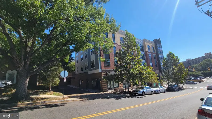989 S Buchanan St #425, Arlington, VA 22204 - #3