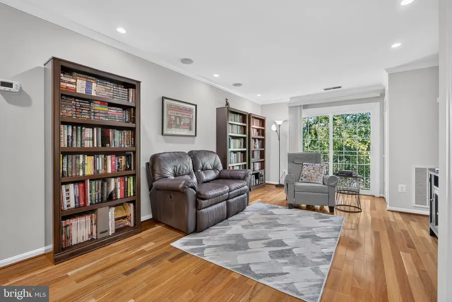 2050 N Calvert St #404, Arlington, VA 22201 - #2