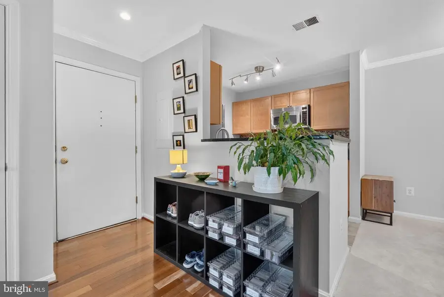2050 N Calvert St #404, Arlington, VA 22201 - #3